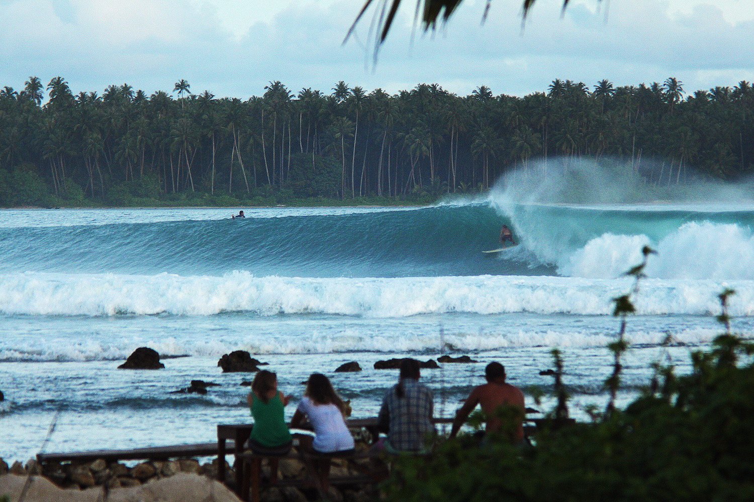 nias surf travel