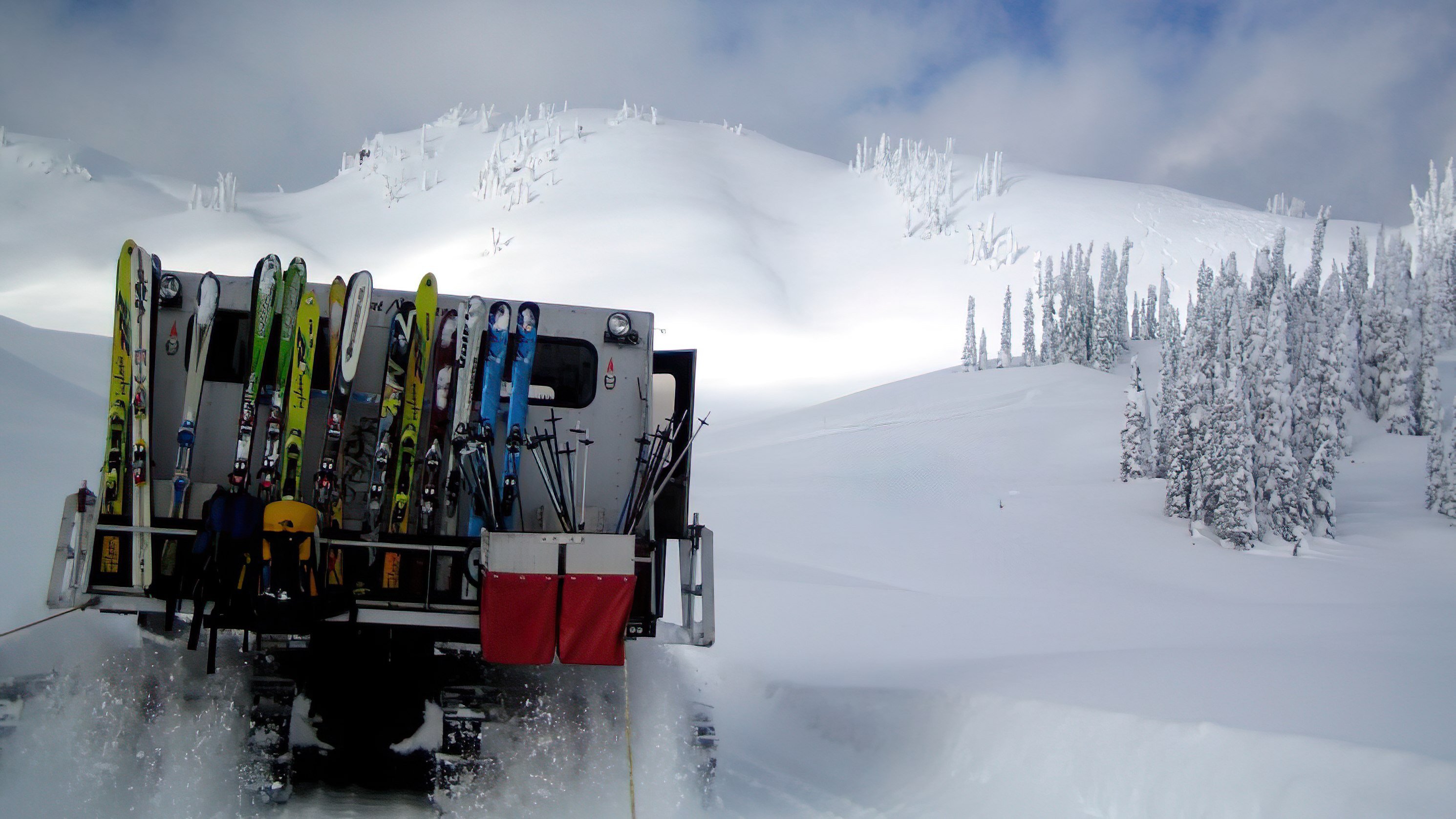Great Northern Snowcat Skiing Luex