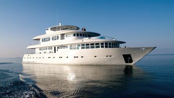 Blue Horizon III - Ocean Oasis Surf Charter