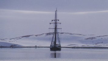 Svalbard Ski & Sail