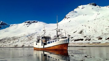 Vulkana Spa Boat Ski-by-Boat