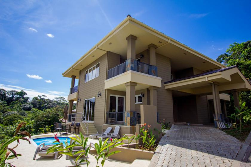 5 br villa