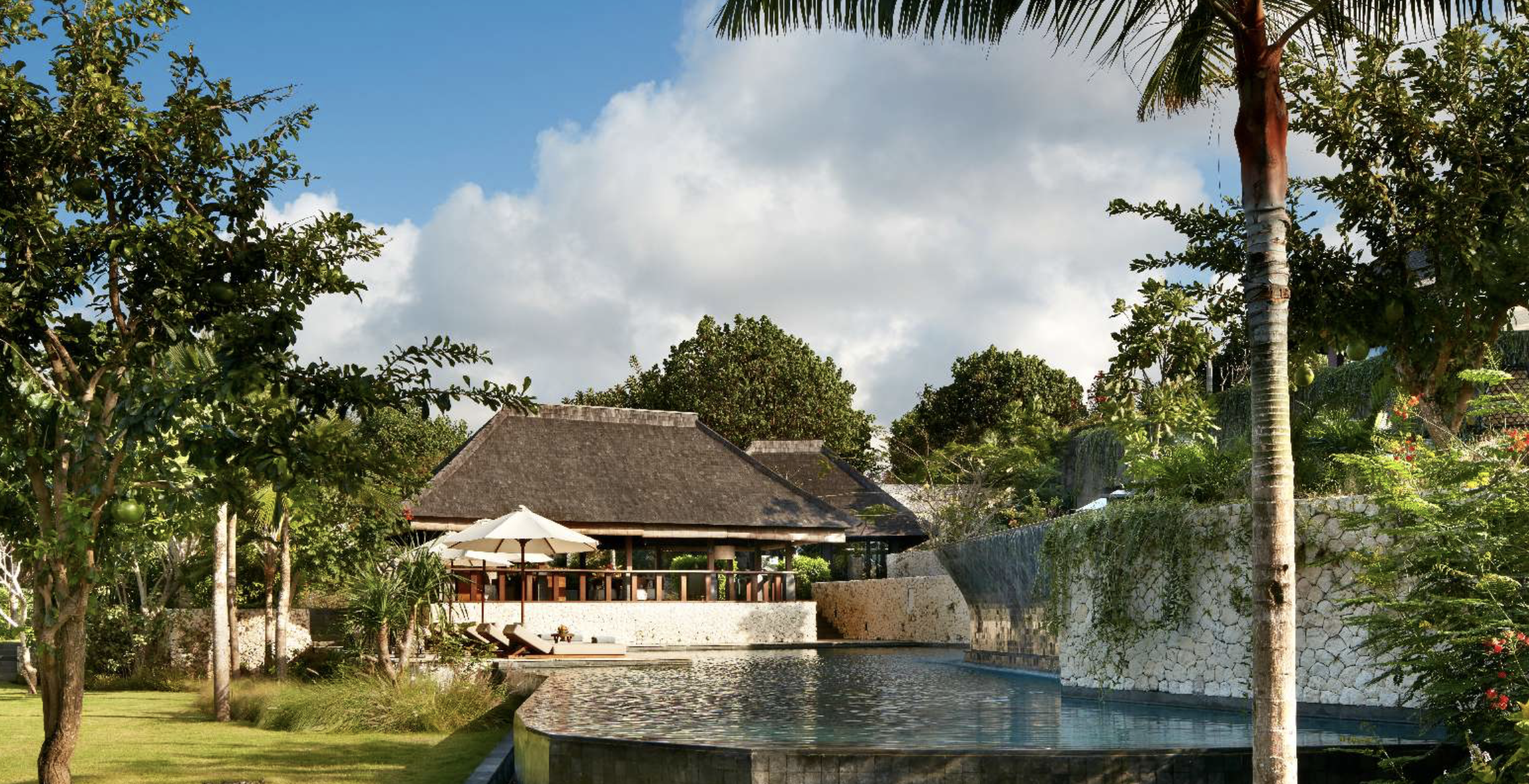 The Two bedroom Mansions Exterior