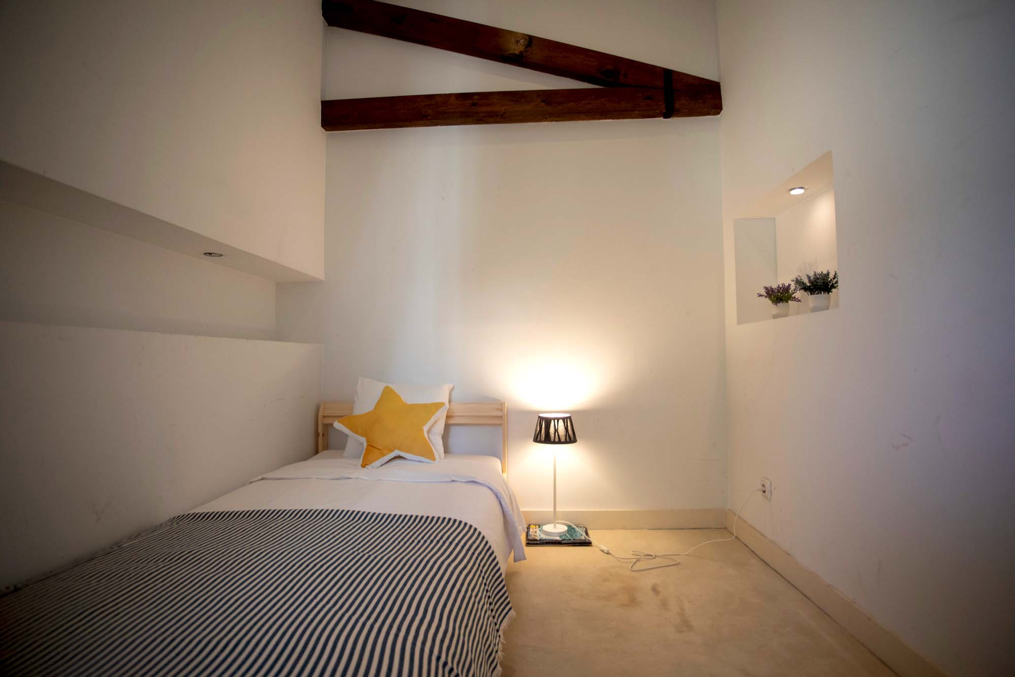 Single Room Single Room