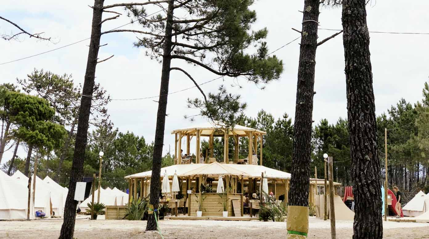 Dining Area & Terrace